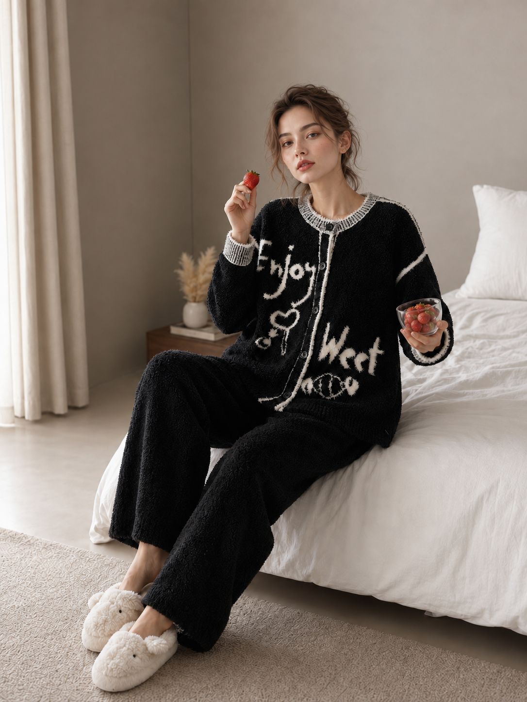 Black Half Fleece Loungewear Set, Crew Neck Long Sleeve Button Top & Drawstring Pants, White Graffiti Pattern with Contrast Trim