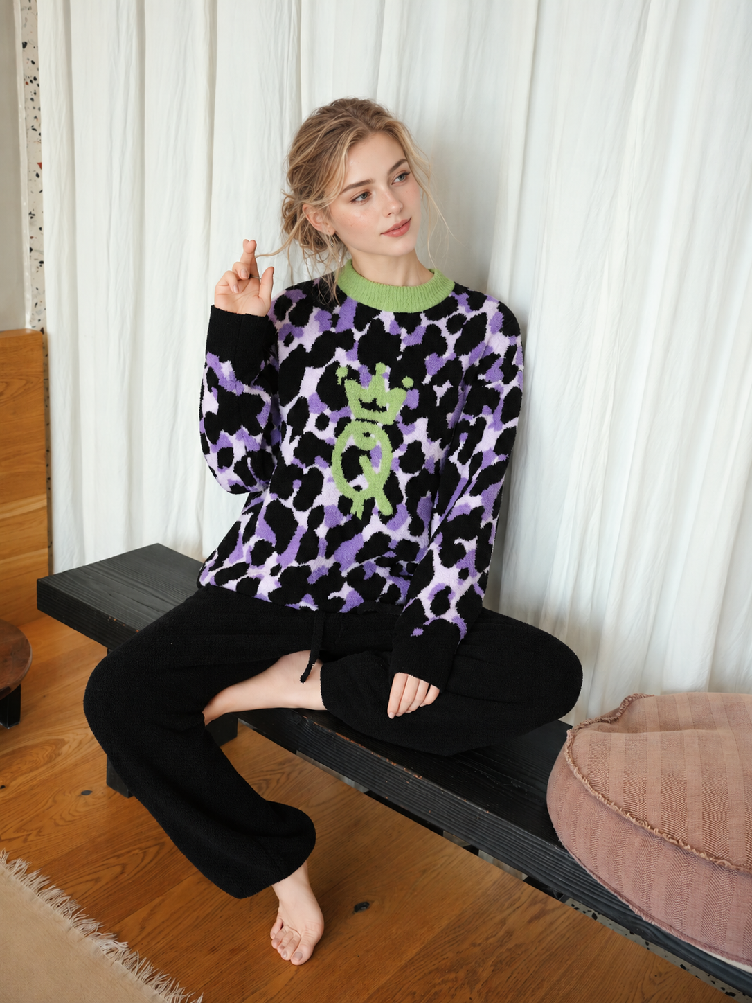 Women's Purple Black Leopard Half Fleece Loungewear Set, Green Crew Neck Long Sleeve Top & Wide Leg Trousers, Leopard Pattern, Chest Crown Graphic