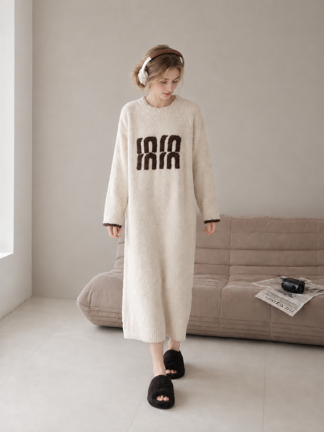 3D Letter Embroidery Crew Neck Half Fleece Nightgown Women's Beige Contrast Cuff Warm Winter Sleep Dress - Image 2