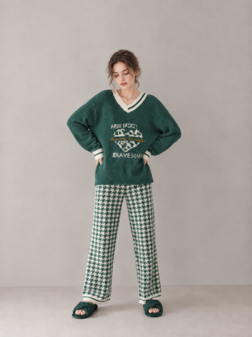 Women's Emerald Green Half Fleece Sleepwear Set, V-Neck Long Sleeve Top with Heart Lettering Jacquard, Houndstooth Wide Leg Trousers, Contrast Trim Detail