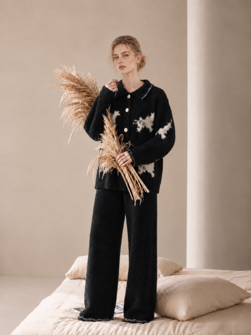 Women's Black Half Fleece Pajama Set, Scalloped Collar Button Front Long Sleeve Top & Wide Leg Pants, Puppy Pattern, Soft Fluffy Fleece Fabric
