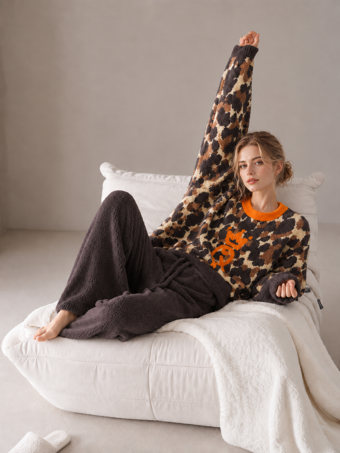 Leopard Print Half Fleece Loungewear Set, Long Sleeve Crew Neck Top with Orange Crown Jacquard, Dark Brown Drawstring Wide Leg Pants